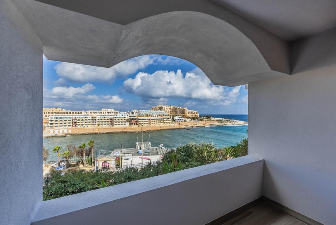 Deluxe Seaview Apartment Saint Julian's ภายนอก รูปภาพ