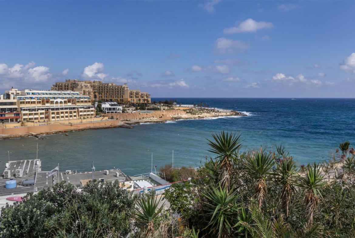 Deluxe Seaview Apartment Saint Julian's ภายนอก รูปภาพ